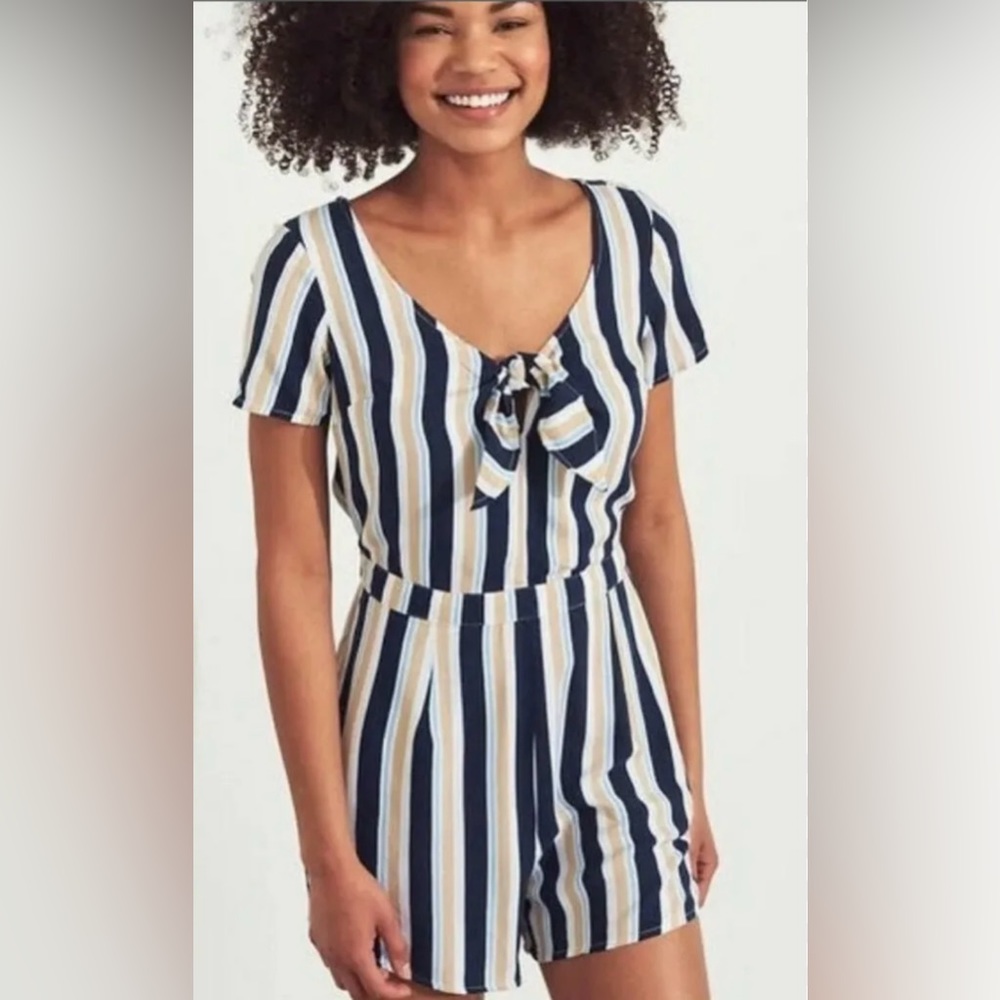 Hollister Short Sleeve Tie Striped Romper XS